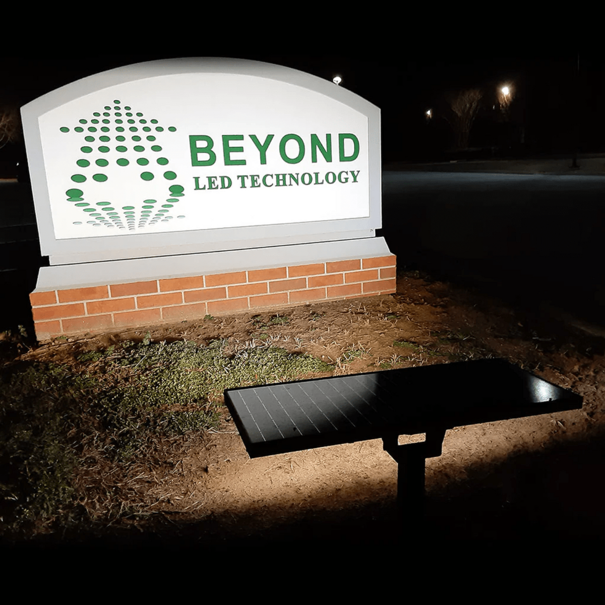 AVS Energy Solar LED Sign Light 20 Watt 2000 Lumens 5000K Billboard Light Monument Sign Lighting Solar Uplight  - AVS-UPL-20W