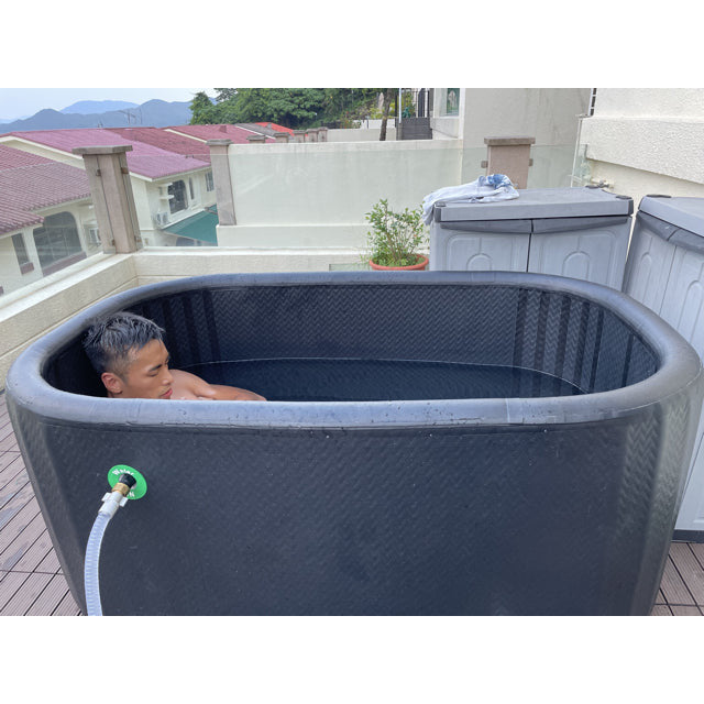 Dreampod Flex Ice Bath on Roof with hose