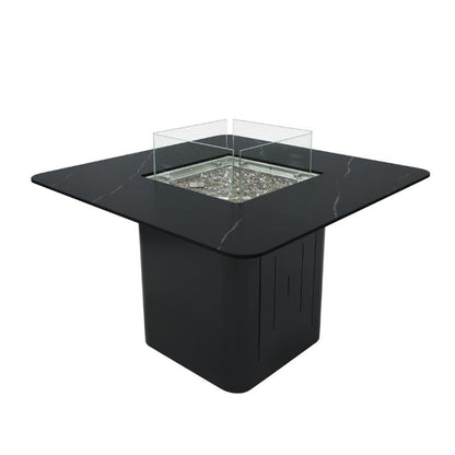 Elementi Plus Brugge Dining Fire Table With windscreen set up Silo
