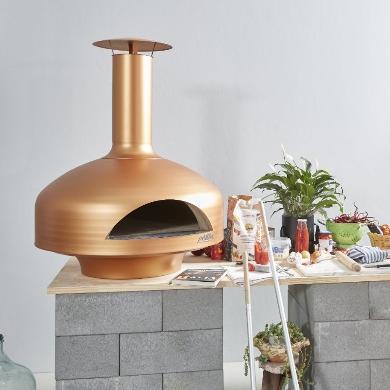 Polito_Giotto_pizza_oven_Copper_on_pizza_making_table_on_the_side