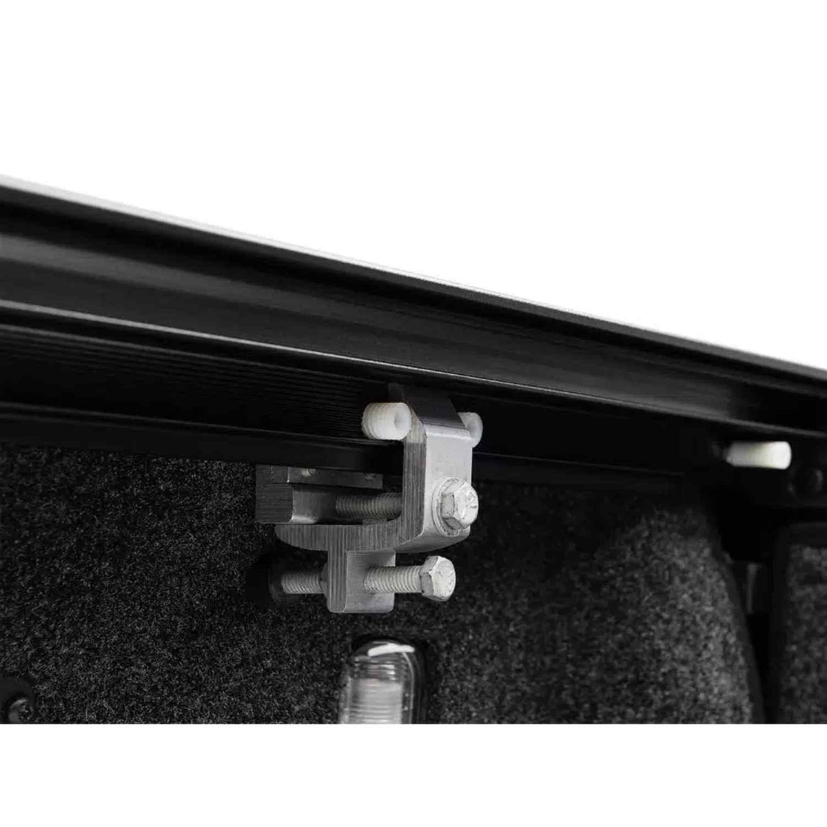 RetraxONE XR GMC And Chevy 1500 Manual Retractable Tonneau Cover