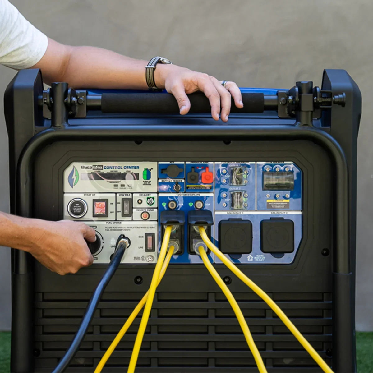 DuroMax 16,000 Watt V-Twin Dual Fuel Portable Digital Inverter Generator