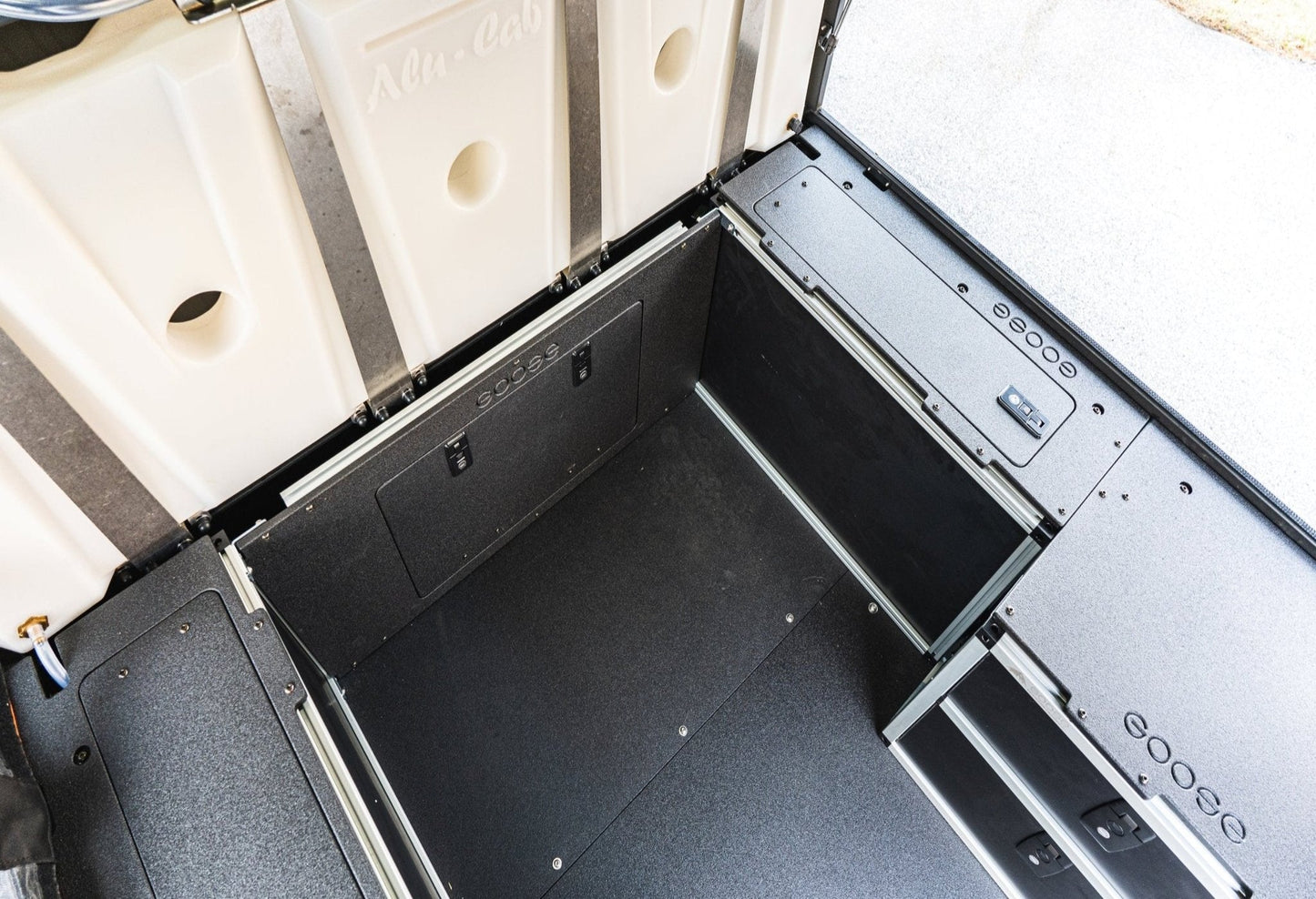 GOOSE GEAR Alu-Cab Canopy Camper V2 - Ford Ranger 2019-2023 4th Gen. - Front Utility Module - 6' Bed - 3351-GGR-SH