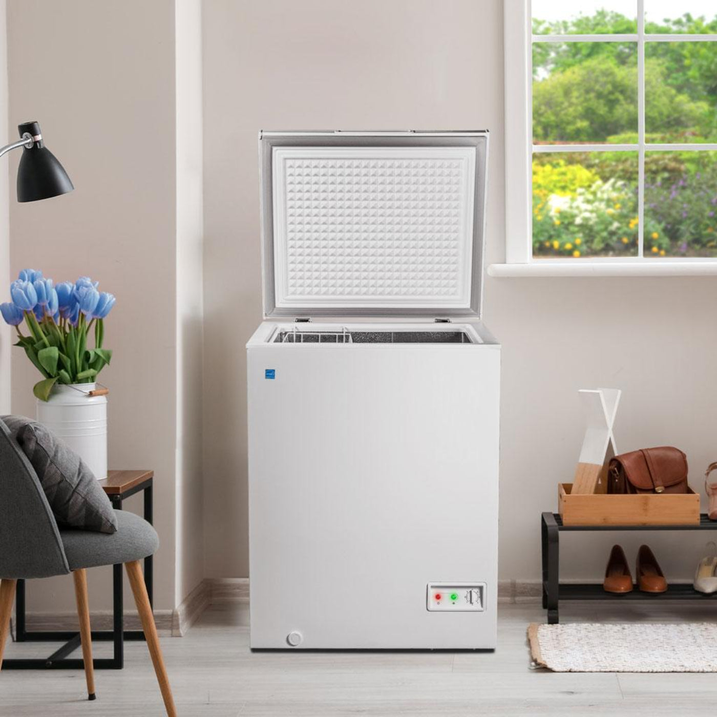DANBY 5.0 cu. ft. Square Model Chest Freezer in White - DCF050A5WDB