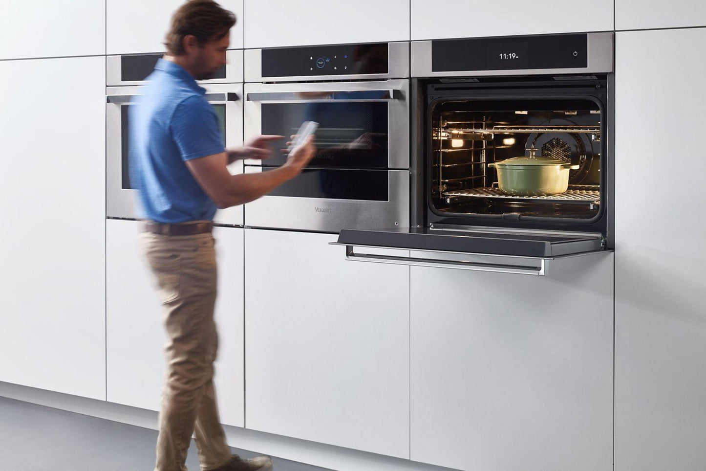 VIKING 30" Single Electric Oven - in Stainless Steel - MVSOE6301SS