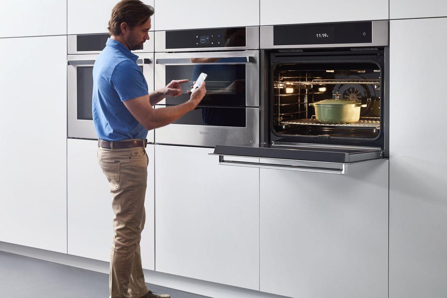 VIKING 30" Single Electric Oven - in Stainless Steel - MVSOE6301SS