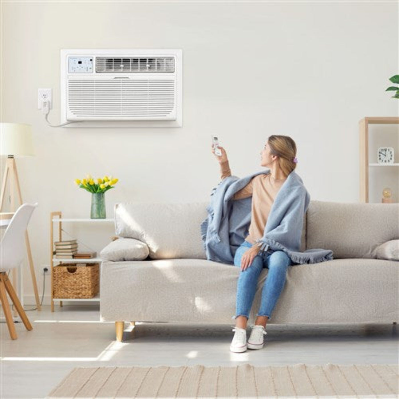 Keystone - 12,000 BTU Through the Wall Air Conditioner,EStar,115V, R32Thru-the-Wall - KSTAT12-1D
